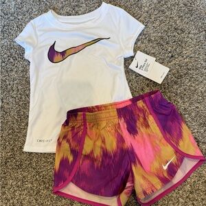 NWT Nike outfit size 4-5